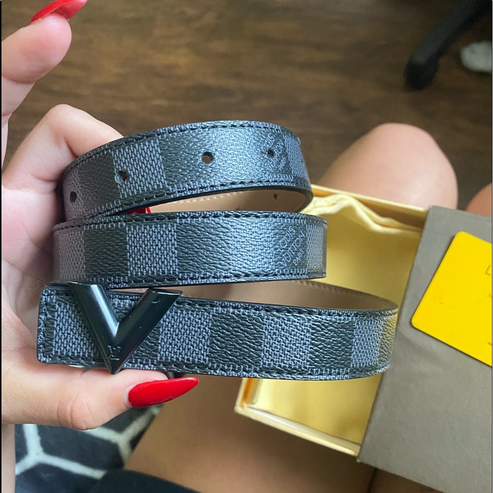 Black womens Louis Vuitton belt